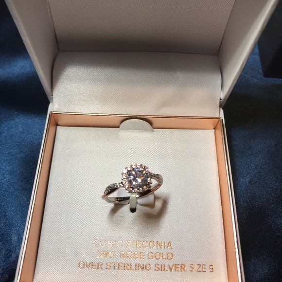 18K Rose Gold over Sterling Silver Cubic Zirconia Ring size 9 - Picture 4 of 6